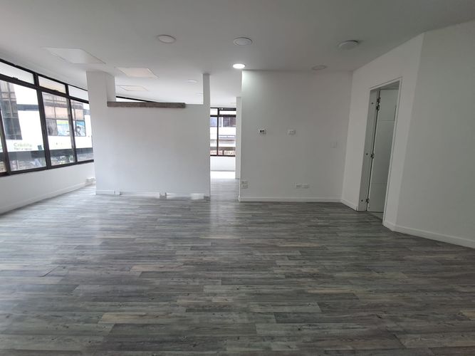 Oficina en arriendo en Sector Plaza De Bolivar, Pereira, 65 m² · foto 3 de 8