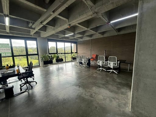 Oficina en arriendo en Las Palmas, Envigado, 151 m² · foto 3 de 22