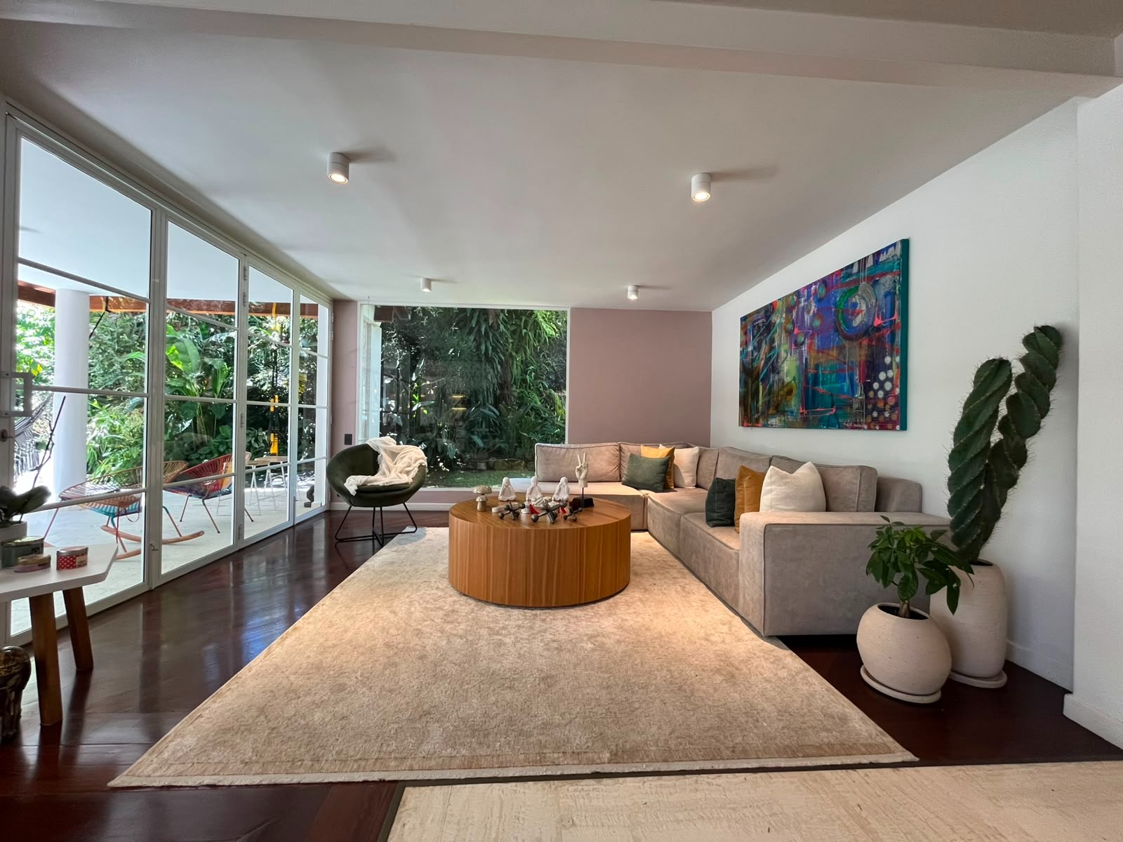 Casa en arriendo en El Poblado, Medellín · foto 3 de 20