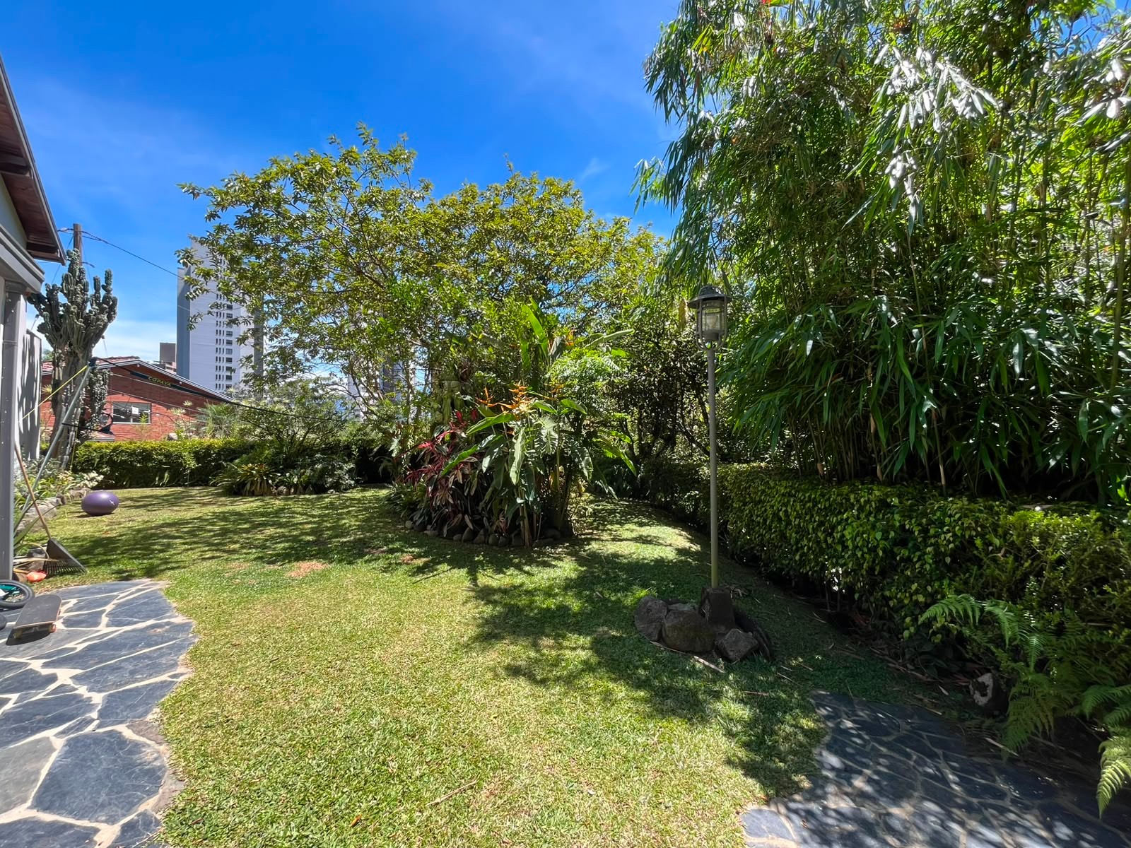 Casa en arriendo en El Poblado, Medellín · foto 19 de 20
