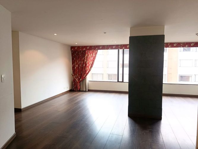 Apartamento de 3 alcobas en arriendo en Santa Barbara, Bogotá, 124 m² · foto 2 de 14