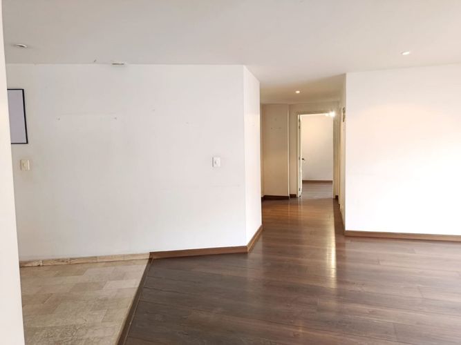 Apartamento de 3 alcobas en arriendo en Santa Barbara, Bogotá, 124 m² · foto 3 de 14