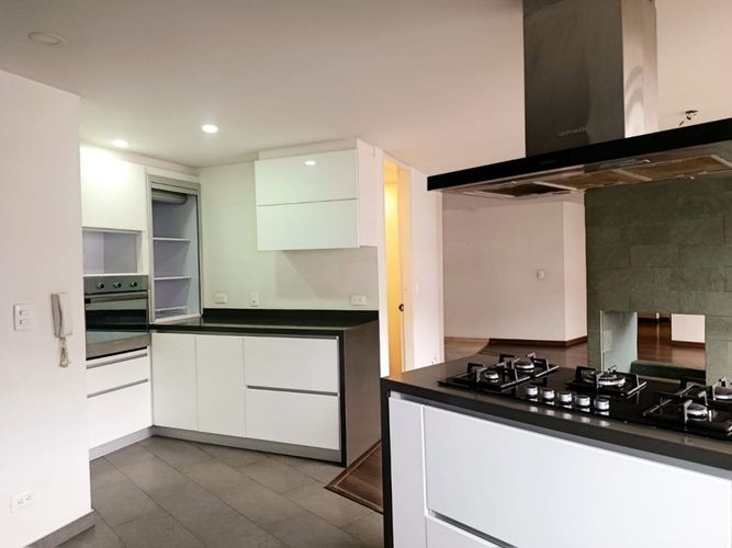 Apartamento de 3 alcobas en arriendo en Santa Barbara, Bogotá, 124 m² · foto 7 de 14