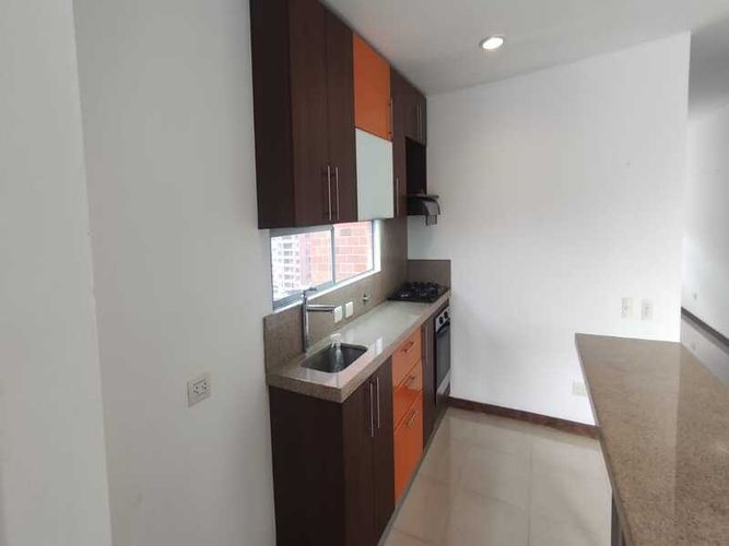 Apartamento de 2 alcobas en arriendo en Alejandría, Medellín, 95 m² · foto 7 de 24