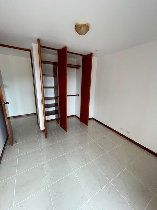 Apartamento de 3 alcobas en arriendo en La Frontera, Medellín, 112 m² · foto 3 de 17