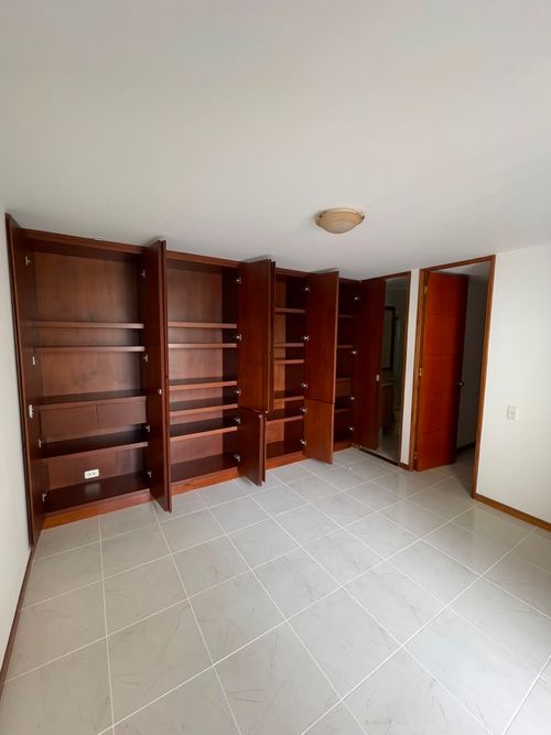Apartamento de 3 alcobas en arriendo en La Frontera, Medellín, 112 m² · foto 9 de 17