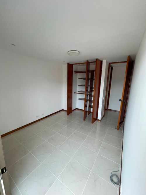 Apartamento de 3 alcobas en arriendo en La Frontera, Medellín, 112 m² · foto 10 de 17