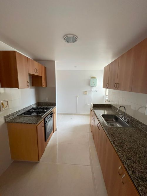 Apartamento de 3 alcobas en arriendo en La Frontera, Medellín, 112 m² · foto 13 de 17