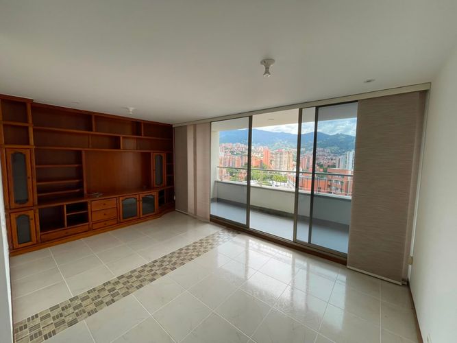 Apartamento de 3 alcobas en arriendo en La Frontera, Medellín, 112 m² · foto 16 de 17