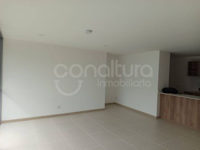 Apartamento de 3 alcobas en arriendo en Ciudad Del Río, Medellín, 121 m² · foto 2 de 17