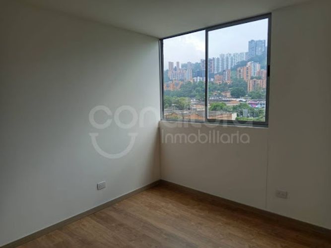 Apartamento de 3 alcobas en arriendo en Ciudad Del Río, Medellín, 121 m² · foto 4 de 17