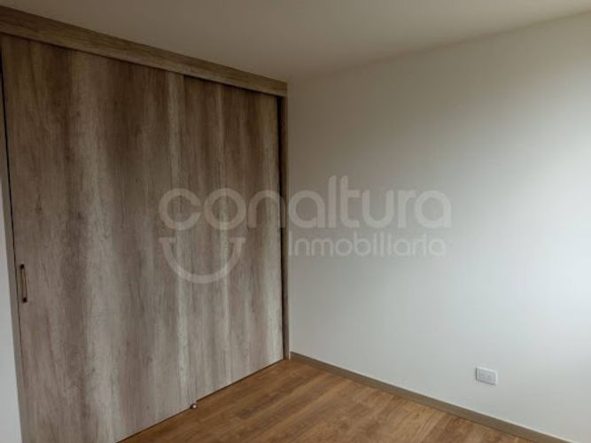 Apartamento de 3 alcobas en arriendo en Ciudad Del Río, Medellín, 121 m² · foto 5 de 17