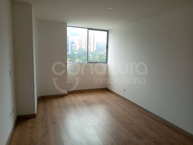 Apartamento de 3 alcobas en arriendo en Ciudad Del Río, Medellín, 121 m² · foto 7 de 17