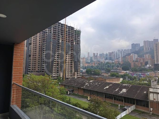 Apartamento de 3 alcobas en arriendo en Ciudad Del Río, Medellín, 121 m² · foto 15 de 17