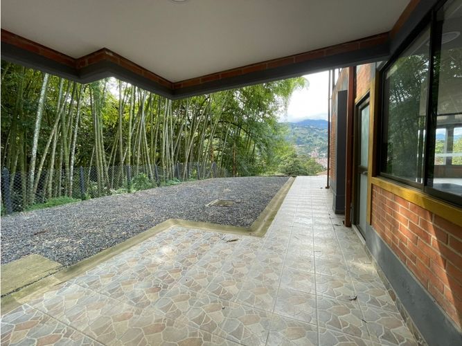 Casa de 4 alcobas en venta en La Tablaza, La Estrella, 385 m² · foto 4 de 22