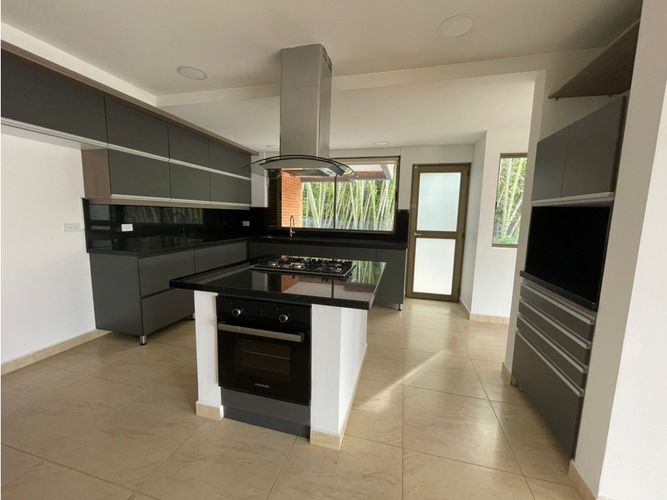 Casa de 4 alcobas en venta en La Tablaza, La Estrella, 385 m² · foto 7 de 22