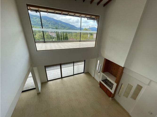 Casa de 4 alcobas en venta en La Tablaza, La Estrella, 385 m² · foto 9 de 22