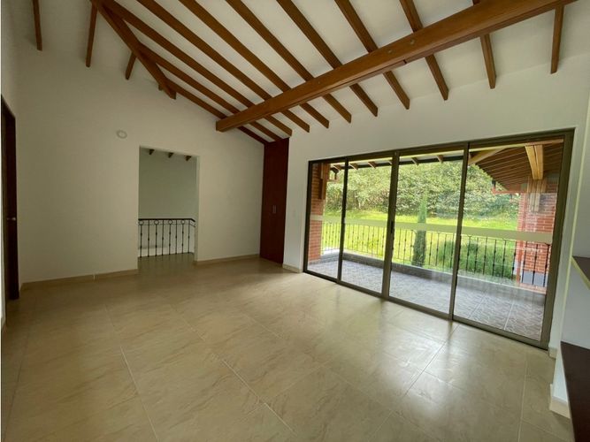 Casa de 4 alcobas en venta en La Tablaza, La Estrella, 385 m² · foto 14 de 22