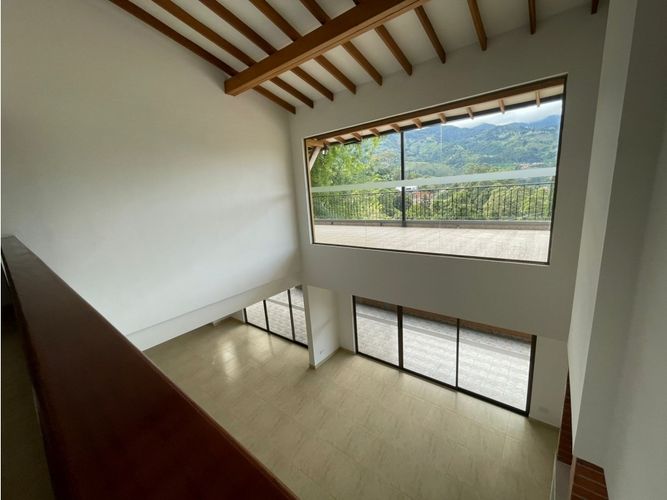 Casa de 4 alcobas en venta en La Tablaza, La Estrella, 385 m² · foto 16 de 22