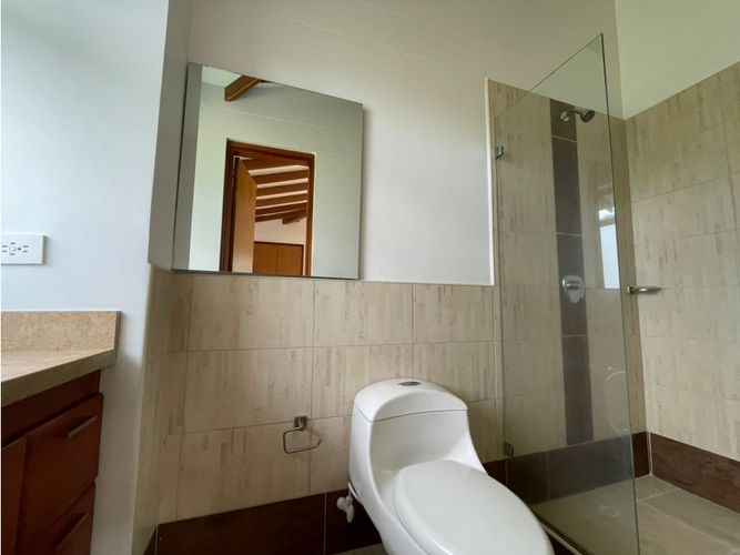 Casa de 4 alcobas en venta en La Tablaza, La Estrella, 385 m² · foto 18 de 22