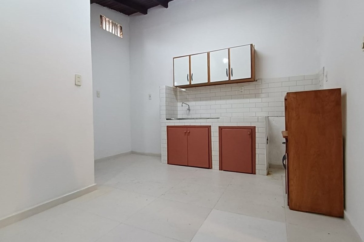 Departamento-Alquiler-Londres casi Madrid, Carlos Antonio López, Asunción — foto 3