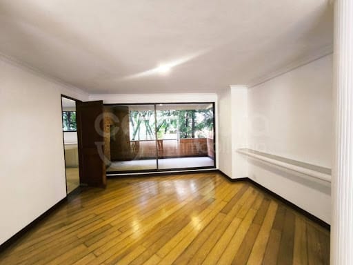 Apartamento de 3 alcobas en arriendo en Los Balsos, Medellín, 241 m² · foto 13 de 24