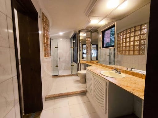 Apartamento de 3 alcobas en arriendo en Los Balsos, Medellín, 241 m² · foto 14 de 24