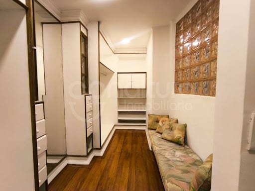 Apartamento de 3 alcobas en arriendo en Los Balsos, Medellín, 241 m² · foto 17 de 24