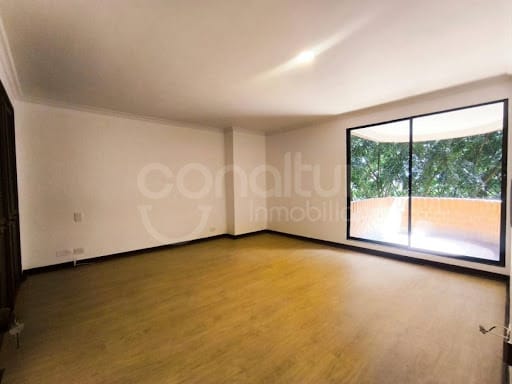 Apartamento de 3 alcobas en arriendo en Los Balsos, Medellín, 241 m² · foto 20 de 24