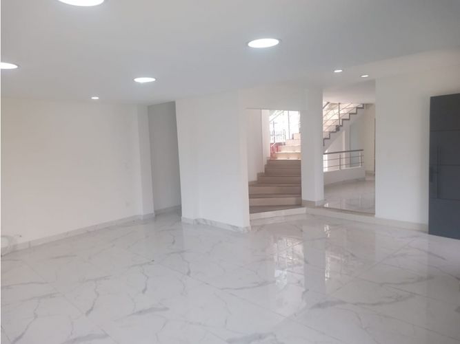 Casa de 4 alcobas en venta en Aves Maria, Sabaneta, 520 m² · foto 5 de 22