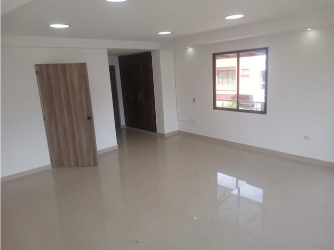 Casa de 4 alcobas en venta en Aves Maria, Sabaneta, 520 m² · foto 15 de 22