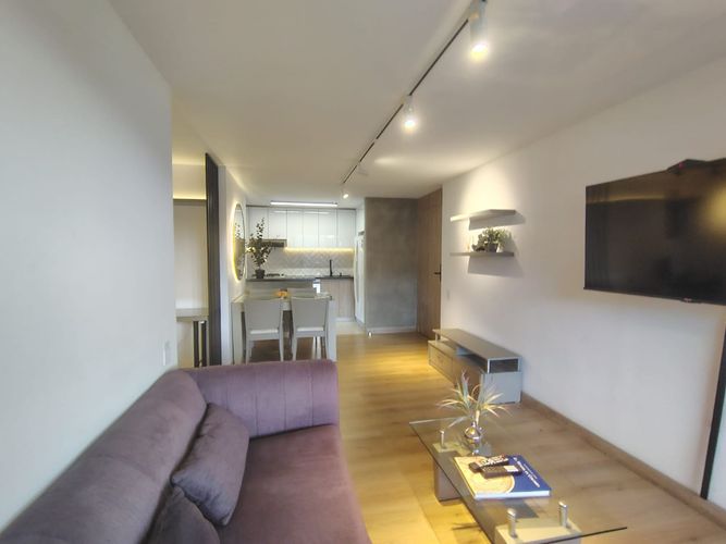 Apartamento de 2 alcobas en arriendo en El Poblado, Medellín, 77 m² · foto 2 de 19