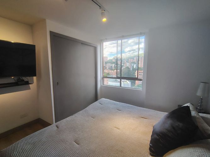Apartamento de 2 alcobas en arriendo en El Poblado, Medellín, 77 m² · foto 12 de 19