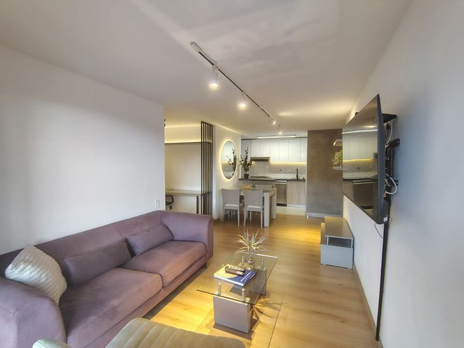 Apartamento de 2 alcobas en arriendo en El Poblado, Medellín, 77 m² · foto 3 de 19