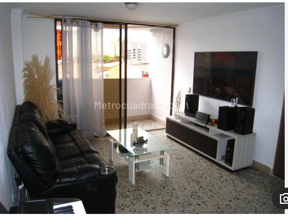 Departamento en venta bajo precio de mercado en Los colores