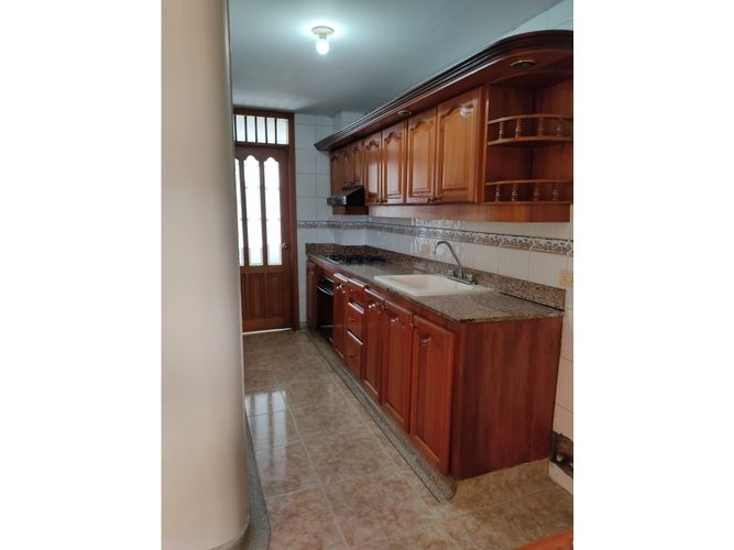 Edificio en venta en Risaralda, Pereira, 484 m² · foto 2 de 24