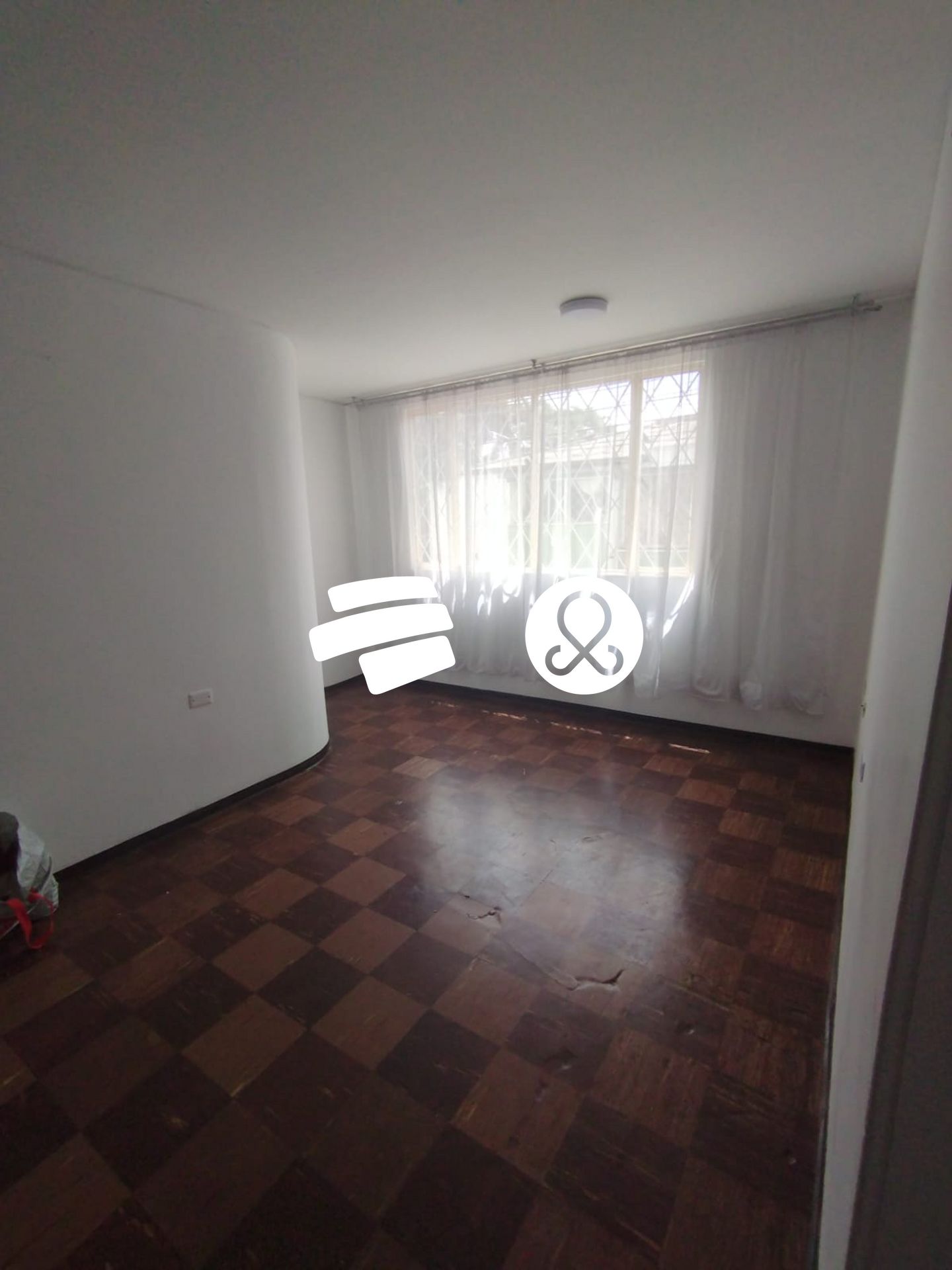 Casa en venta en San Francisco, Bogotá · foto 4 de 24