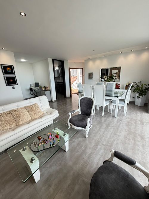 Apartamento de 3 alcobas en venta en Ub. Pinar Del Rio, Los Patios, 123 m² · foto 4 de 12