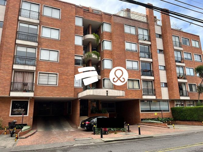 Apartamento de 3 alcobas en venta en Chicó Navarra, Bogotá, 206 m² · foto 13 de 13