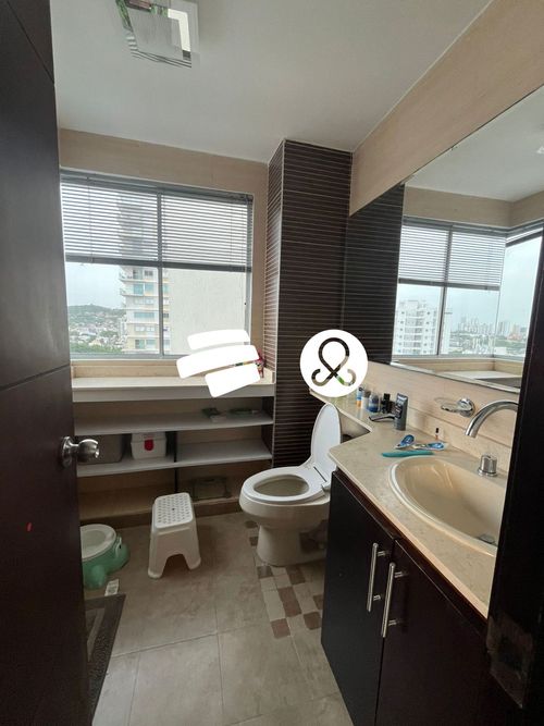 Apartamento de 2 alcobas en venta en Manga, Cartagena, 111 m² · foto 10 de 15