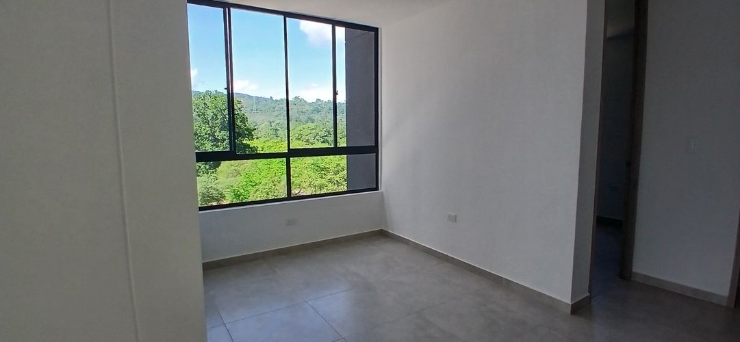 Apartamento de 3 alcobas en venta en Cañaveral, Floridablanca, 98 m² · foto 2 de 15