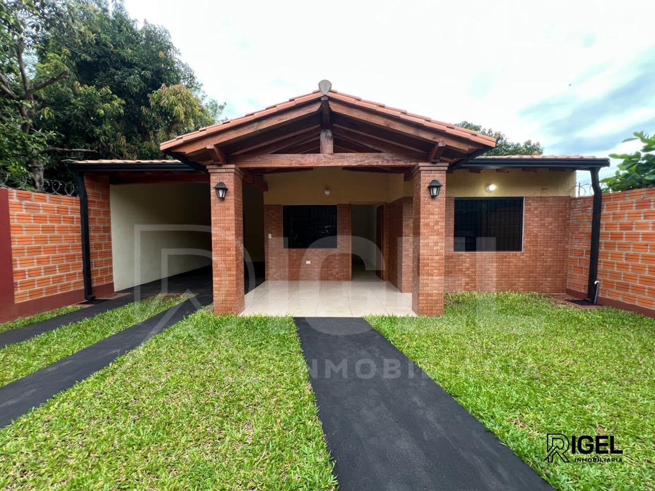 Hermosa casa en Villa Elisa, barrio centro. — foto 2