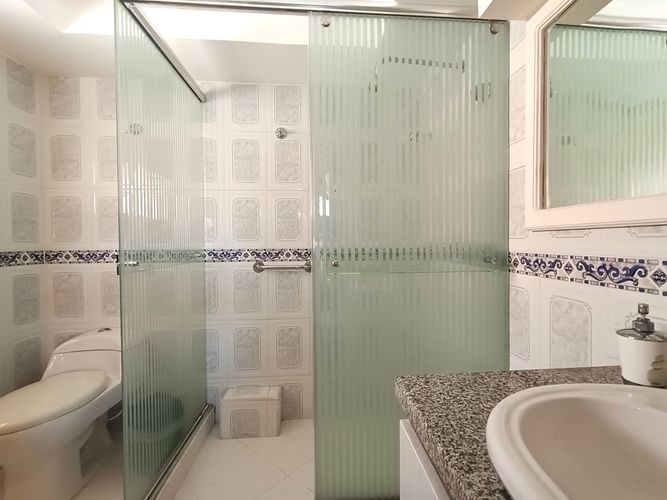 Casa de 5 alcobas en venta en Girardot, Girardot, 249 m² · foto 13 de 24