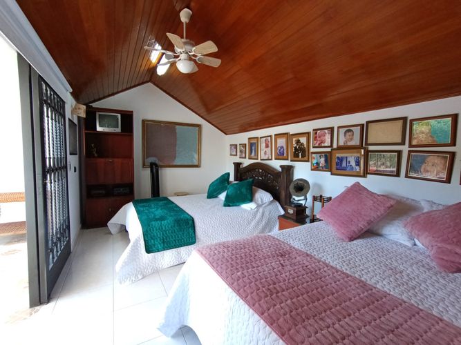 Casa de 5 alcobas en venta en Girardot, Girardot, 249 m² · foto 14 de 24