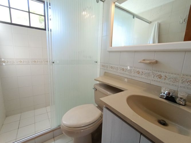 Casa de 5 alcobas en venta en Girardot, Girardot, 249 m² · foto 15 de 24