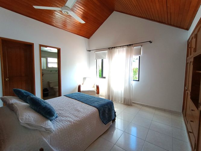 Casa de 5 alcobas en venta en Girardot, Girardot, 249 m² · foto 19 de 24