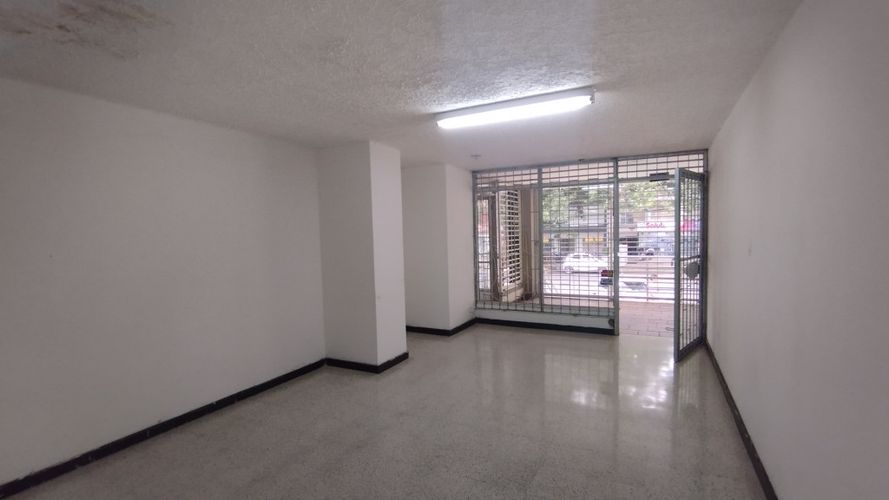 Local en arriendo en Versalles, Cali, 40 m² · foto 2 de 12