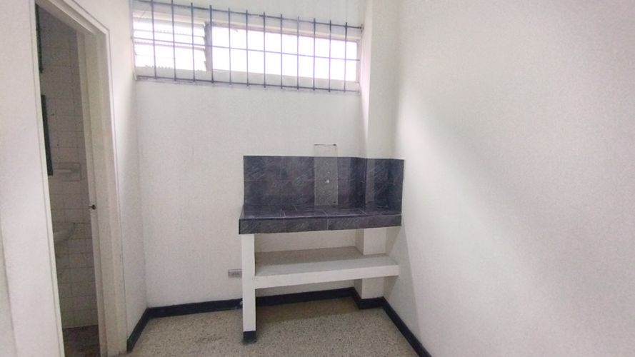 Local en arriendo en Versalles, Cali, 40 m² · foto 8 de 12