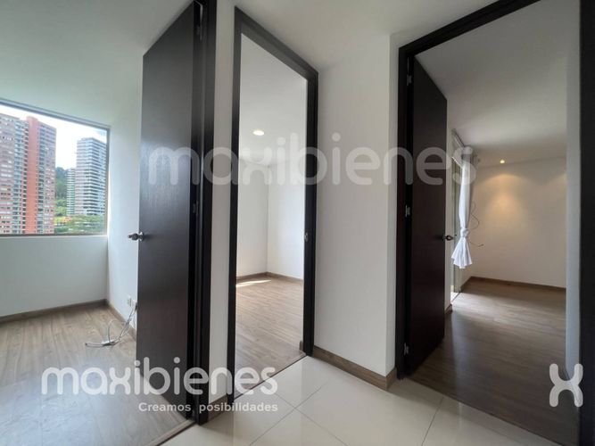 Apartamento de 3 alcobas en arriendo en Altos Del Poblado, Medellín, 90 m² · foto 17 de 22