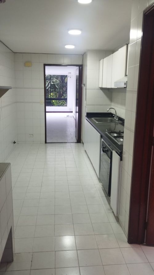 Apartamento en venta en San Fernando Viejo, Cali · foto 4 de 19